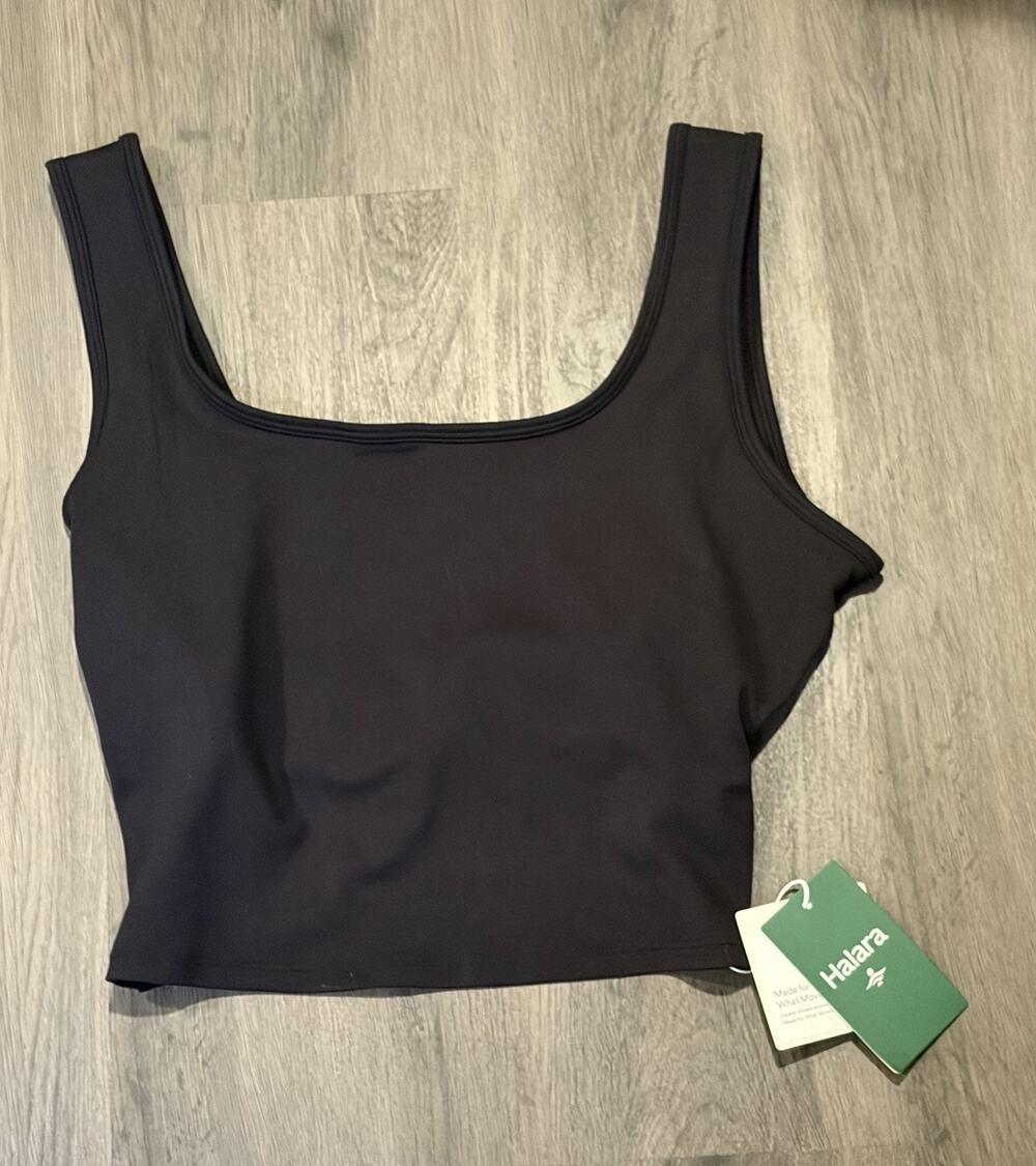 Halara Women’s Black Sports Bra, Size Medium, Solid Nylon/Elastane